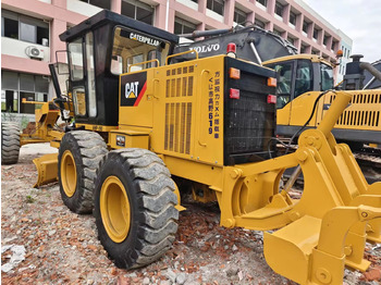 Grejder CATERPILLAR 140K: slika Grejder CATERPILLAR 140K