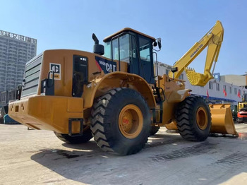 Utovarivač na kotačima CATERPILLAR 966H