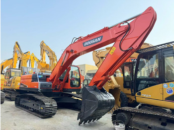 Bager gusjeničar DOOSAN DX225