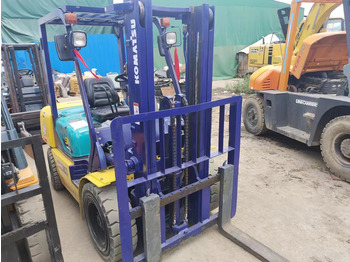 Diesel viličar KOMATSU FD30: slika Diesel viličar KOMATSU FD30