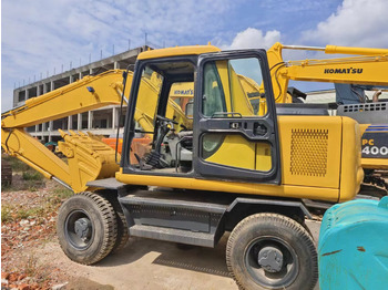 Bager na kotačima KOMATSU PW130