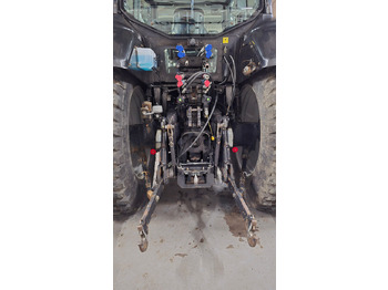 Traktor Valtra T182: slika Traktor Valtra T182