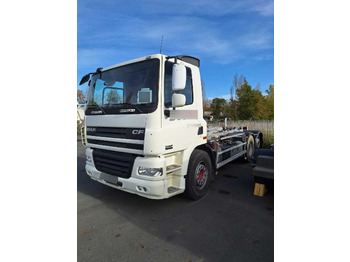 Kamion s kukastom dizalicom DAF CF