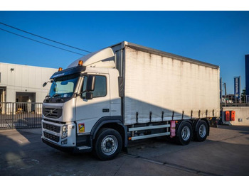 Kamion s ceradom VOLVO FM 330