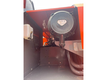 Bager gusjeničar Hitachi ZX 200: slika Bager gusjeničar Hitachi ZX 200