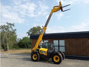 Teleskopski rukovatelj JCB