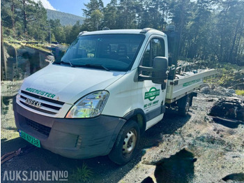 Kamion s otvorenim sandukom IVECO