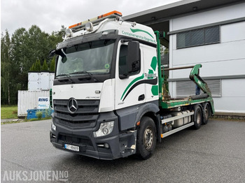 Utovarivač s proklizavajućim upravljanjem MERCEDES-BENZ Actros