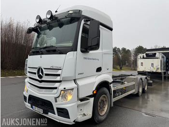 Transporter kontejnera/ Kamion s izmjenjivim sanducima MERCEDES-BENZ Actros