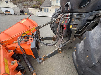 Traktor 2016 mod CASE IH Optum 300CVX med Pronar PUV-3300M V-plog og Kupper Weiser strøkasse: slika Traktor 2016 mod CASE IH Optum 300CVX med Pronar PUV-3300M V-plog og Kupper Weiser strøkasse