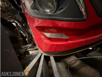 Traktor Valtra A104 m Laster, skuffe og pallegaffel: slika Traktor Valtra A104 m Laster, skuffe og pallegaffel Traktor Valtra A104 m Laster, skuffe og pallegaffel: slika Traktor Valtra A104 m Laster, skuffe og pallegaffel