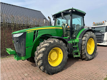 Traktor JOHN DEERE 8335R
