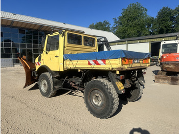 Vozilo za čišćenje snijega Mercedes-Benz Unimog U 1000 32.883km // ORIGINAL MILEAGE: slika Vozilo za čišćenje snijega Mercedes-Benz Unimog U 1000 32.883km // ORIGINAL MILEAGE