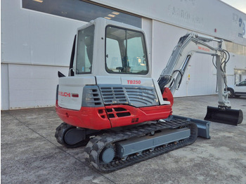 Mini bager Takeuchi TB250: slika Mini bager Takeuchi TB250