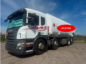 Kamion cisterna SCANIA P 380