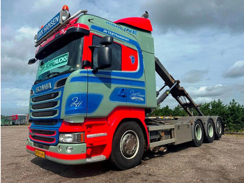 Kamion s kukastom dizalicom SCANIA R 580
