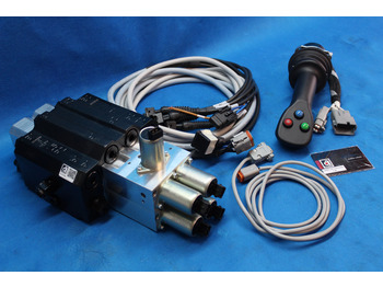 Prednji utovarivač za traktor za Kamion Joystick + AKON LVM92 Proportional Valve 90 L/Min 2 Sections for Loader, Closed: slika Prednji utovarivač za traktor za Kamion Joystick + AKON LVM92 Proportional Valve 90 L/Min 2 Sections for Loader, Closed