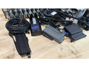 Novi Traktorska šumska prikolica Set Scanreco RC400 with  Walvoil DPX100 Fassi, Effer, Atlas, Manitou: slika Novi Traktorska šumska prikolica Set Scanreco RC400 with  Walvoil DPX100 Fassi, Effer, Atlas, Manitou