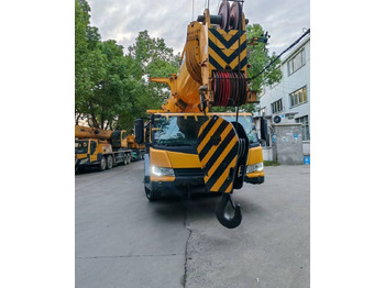 Autodizalica XCMG XCT130