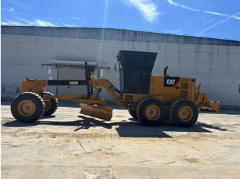 Grejder CATERPILLAR 140K