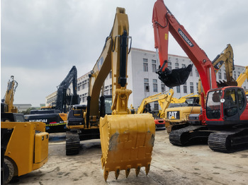 Bager gusjeničar CAT 330D2L Excavator: slika Bager gusjeničar CAT 330D2L Excavator