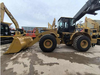 Utovarivač na kotačima CATERPILLAR 966H