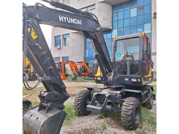 Zakup  Hyundai HW60  excavator Hyundai HW60  excavator: slika Zakup  Hyundai HW60  excavator Hyundai HW60  excavator