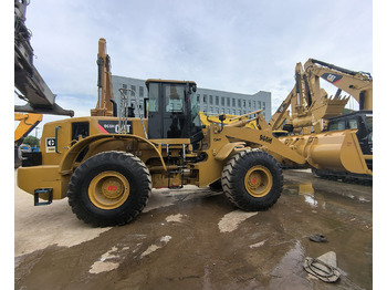 Utovarivač na kotačima CATERPILLAR 966H