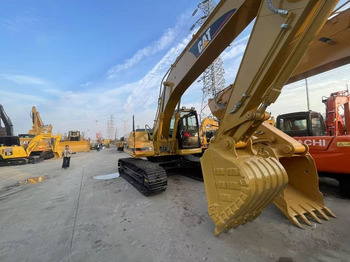 Bager gusjeničar CATERPILLAR 320B