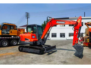 Mini bager DOOSAN DH55