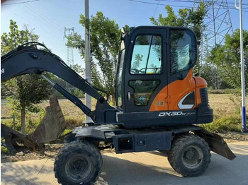 Bager na kotačima DOOSAN DX60W