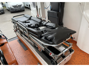 Vozilo hitne pomoći Volkswagen Crafter Crafter 2.0-163KM Karetka Ambulans Wyposażony Model 2016: slika Vozilo hitne pomoći Volkswagen Crafter Crafter 2.0-163KM Karetka Ambulans Wyposażony Model 2016