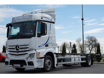Transporter kontejnera/ Kamion s izmjenjivim sanducima MERCEDES-BENZ Actros 1845