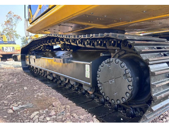 Zakup Komatsu PC 210 LC-8 Komatsu PC 210 LC-8: slika Zakup Komatsu PC 210 LC-8 Komatsu PC 210 LC-8