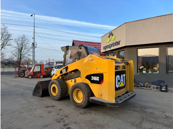 Mini utovarivač CAT 246 C: slika Mini utovarivač CAT 246 C