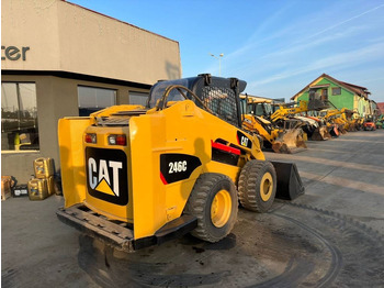 Mini utovarivač CAT 246 C: slika Mini utovarivač CAT 246 C