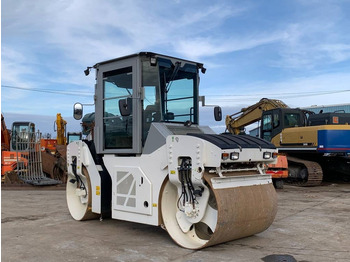Cestovni valjak CAT CB 7: slika Cestovni valjak CAT CB 7