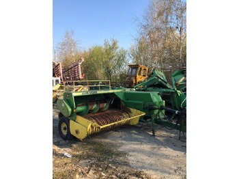 Kvadratna balirka JOHN DEERE