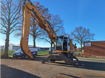 Bager na kotačima LIEBHERR A 904 C