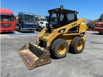 Mini utovarivač CAT 236 B: slika Mini utovarivač CAT 236 B