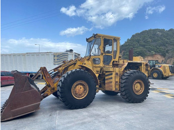 Utovarivač na kotačima CAT 980 B: slika Utovarivač na kotačima CAT 980 B