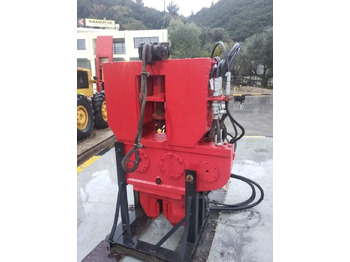 Bager gusjeničar CATERPILLAR