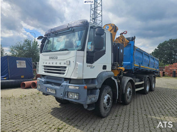 Kamion s kranom IVECO Trakker