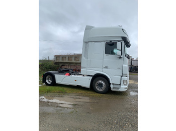 Tegljač DAF XF 530