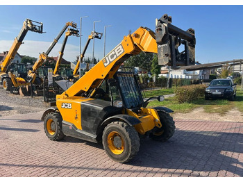 Teleskopski rukovatelj JCB