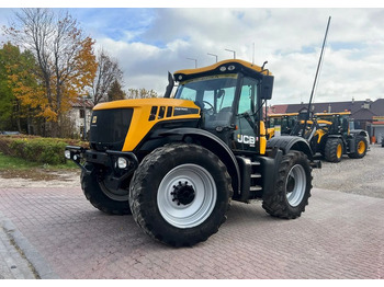 Traktor JCB