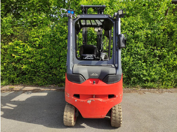 Električni viličar Linde E30HL-01/600-387: slika Električni viličar Linde E30HL-01/600-387