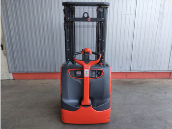 Slagač stoga Linde L16i-1173: slika Slagač stoga Linde L16i-1173