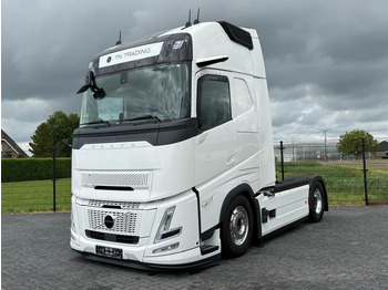 Tegljač VOLVO FH13 460