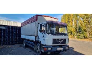 Kamion s ceradom MAN 17.232
